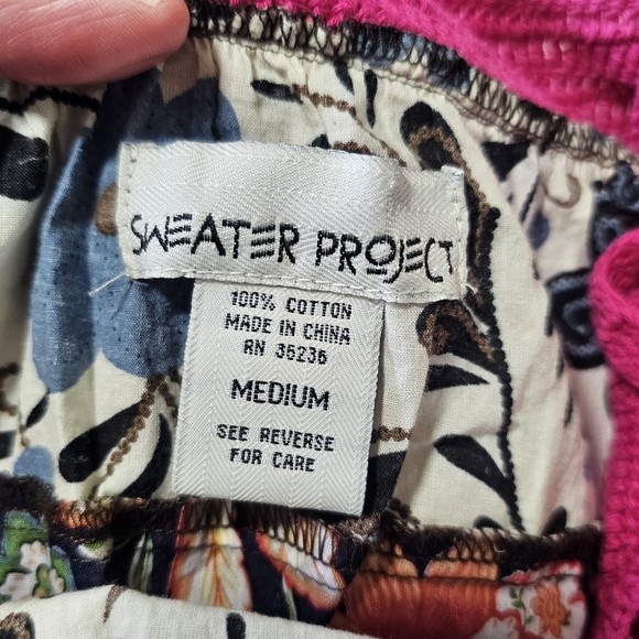 Sweater Project Multi Color Crocheted Floral Sleeveless Summer Top Size Medium - Picture 7 of 12